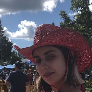 Meet your Posher, Amelia